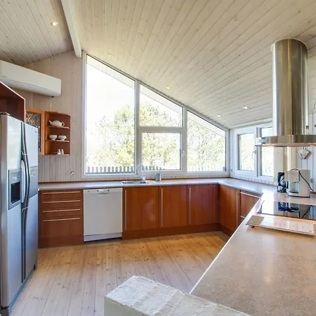Edmer - 50m From The Sea By Interhome